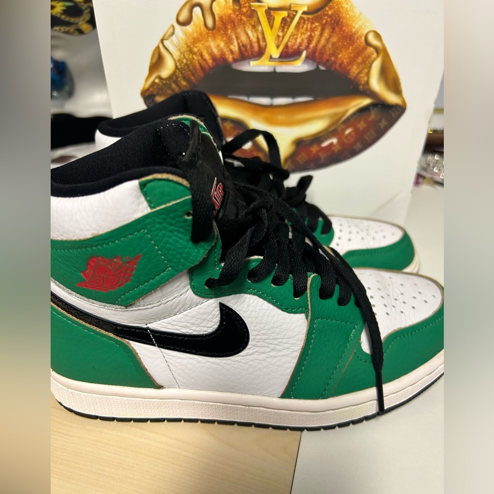 Jordan 1 Retro High lucky green womens size 6 or 4.5 Y